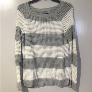 American Eagle Outfitters Sweater